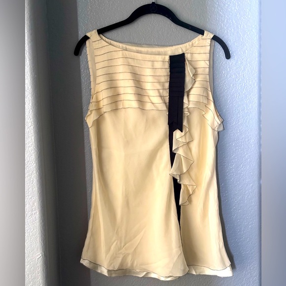 Diane Van Fürstenberg Cream Silk Blouse with Black Ruffle Detail Size 10 - Picture 1 of 5